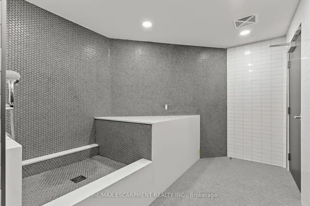 Additional property image - 405 Dundas St Unit 316