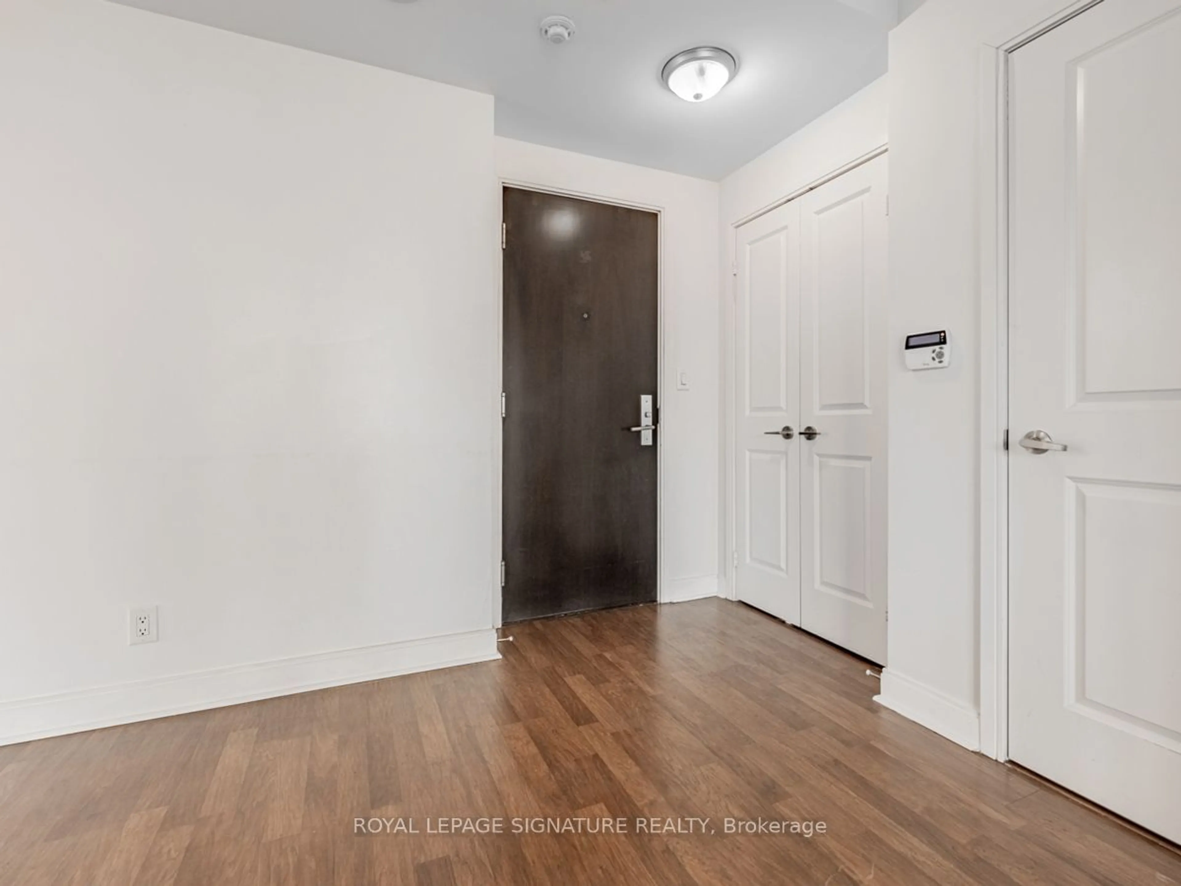 Indoor entryway for 60 Absolute Ave #3407, Mississauga Ontario L4Z 0A9