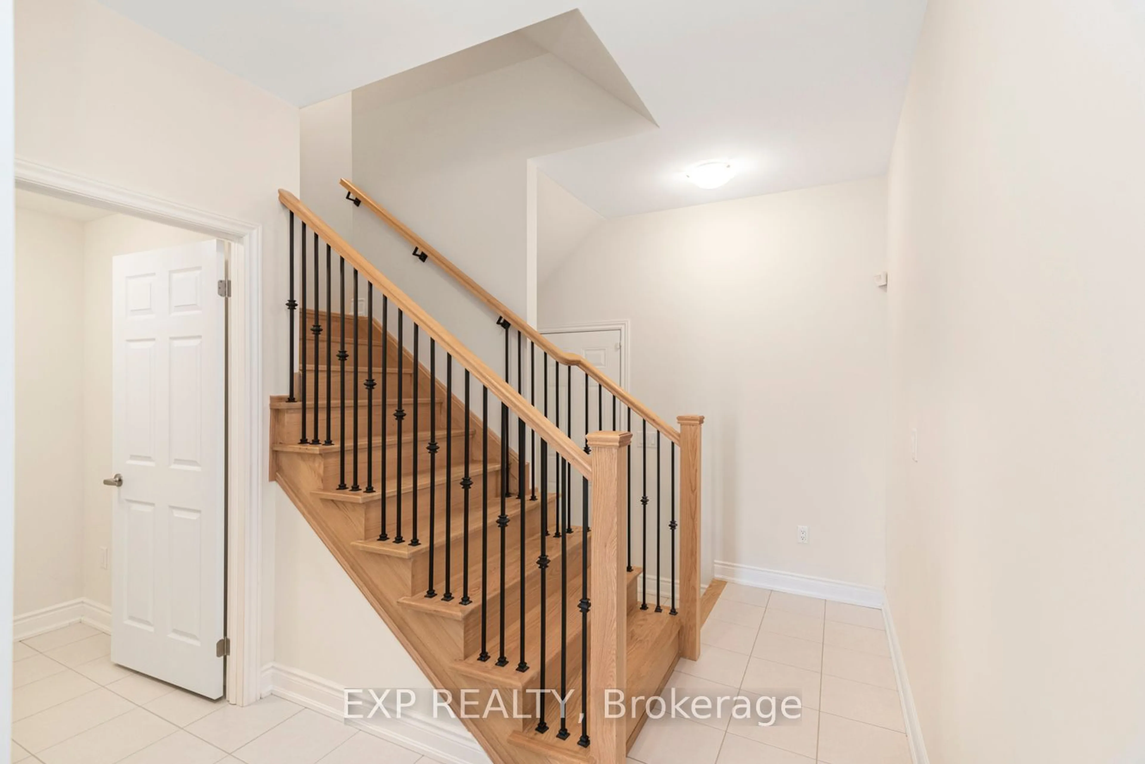 Stairs for 3407 SIXTH Line, Oakville Ontario L6H 7C5