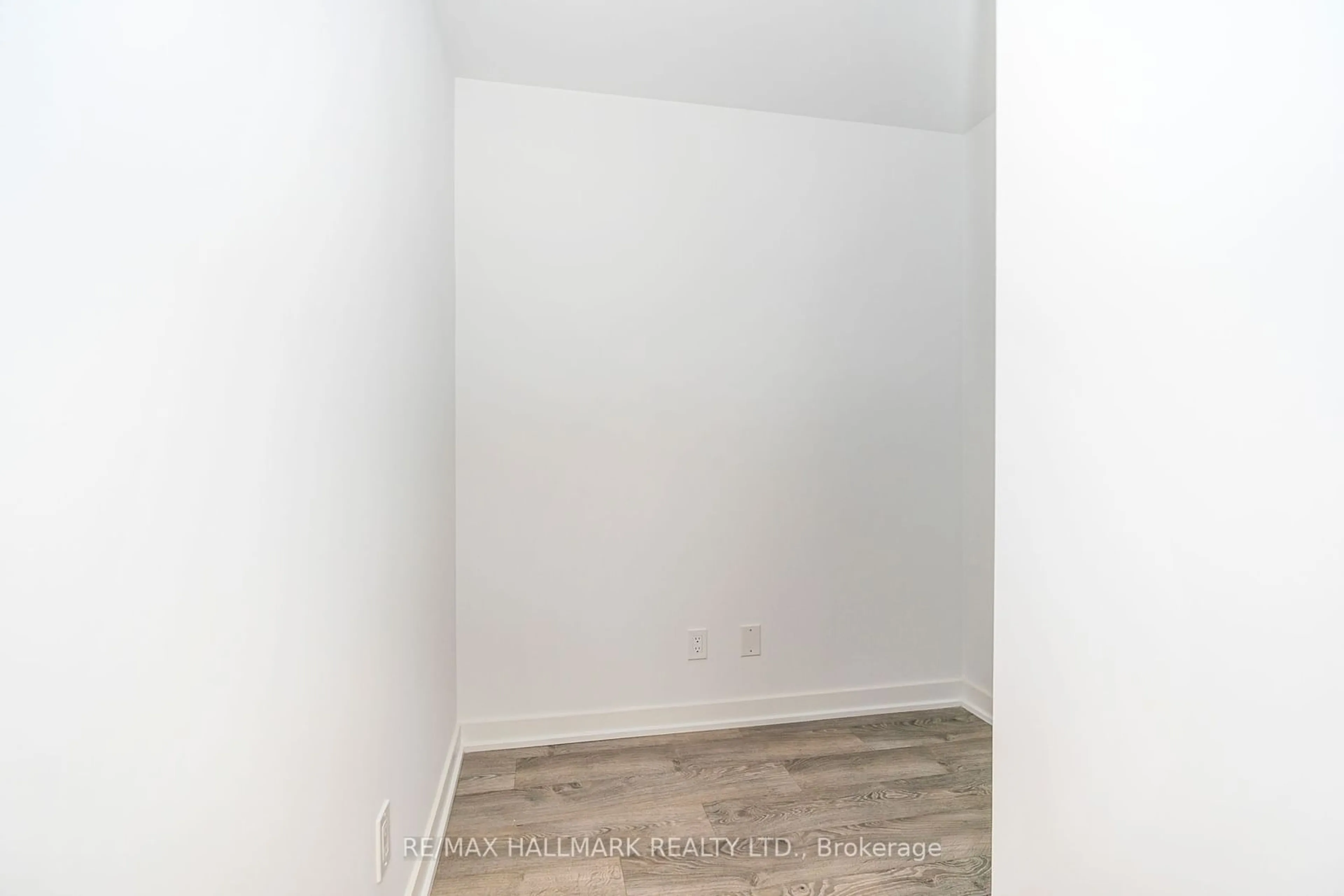 A pic of a room for 1928 Lake Shore Blvd #1806, Toronto Ontario M6S 0B1