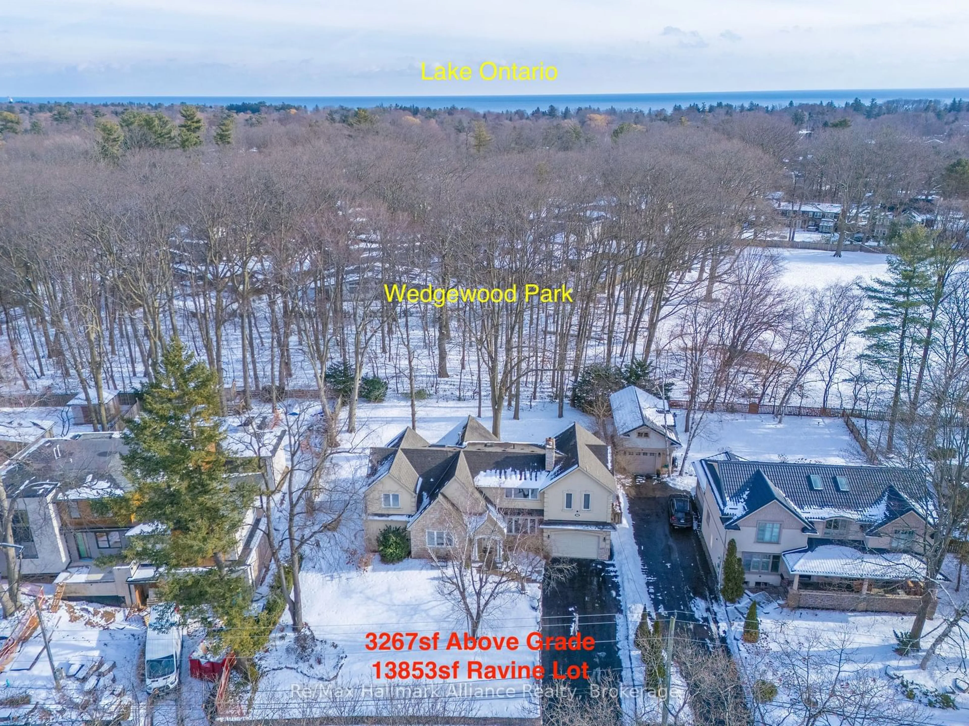 A pic from outside/outdoor area/front of a property/back of a property/a pic from drone, water/lake/river/ocean view for 1334 DEVON Rd, Oakville Ontario L6J 2M1