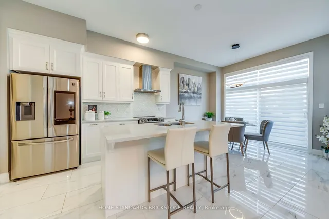Additional property image - 1458 Everest Cres