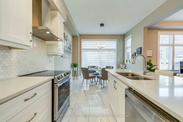 Additional property image - 1458 Everest Cres