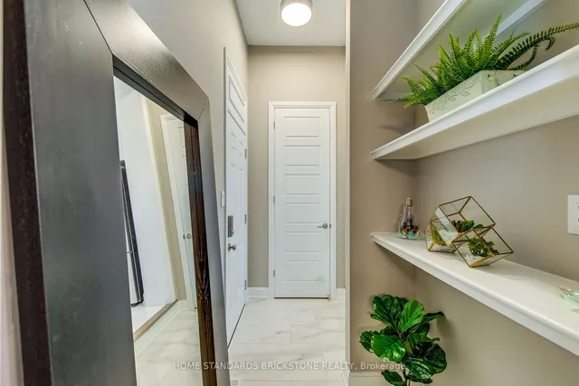 Additional property image - 1458 Everest Cres