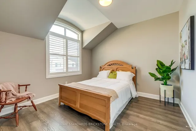 Additional property image - 1458 Everest Cres