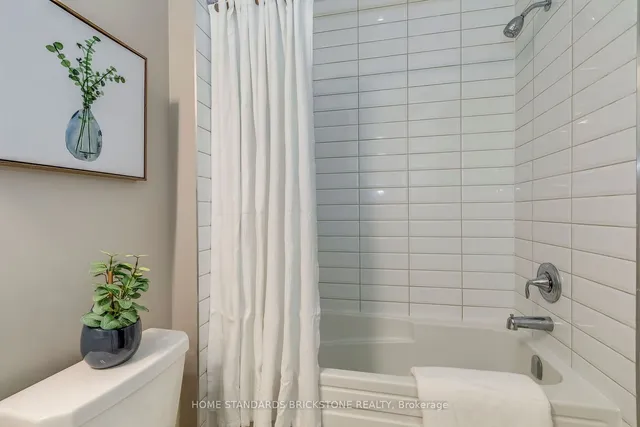 Additional property image - 1458 Everest Cres