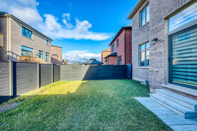 Additional property image - 1458 Everest Cres