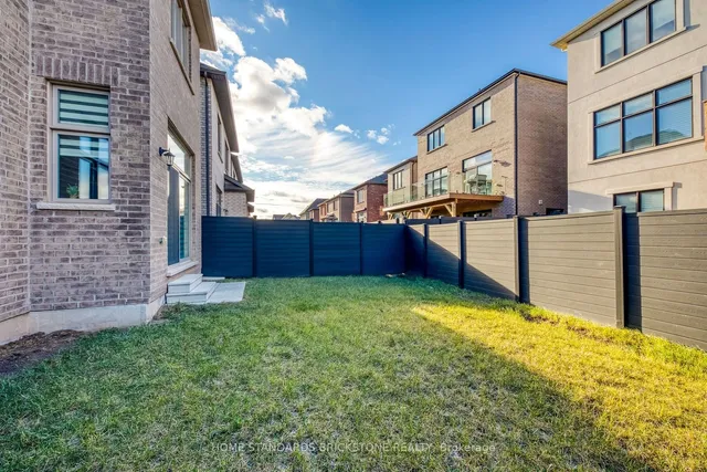 Additional property image - 1458 Everest Cres