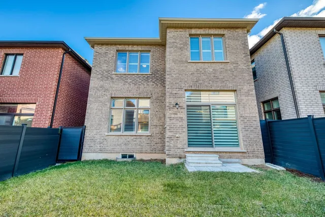 Additional property image - 1458 Everest Cres