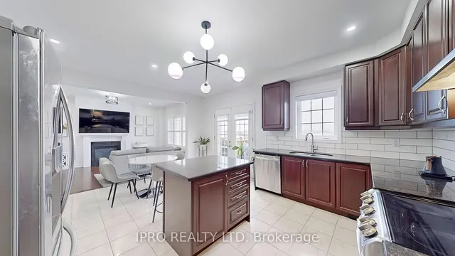 Additional property image - 36 Yarmouth St