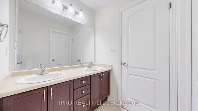 Additional property image - 36 Yarmouth St