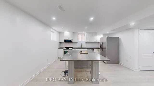 Additional property image - 36 Yarmouth St