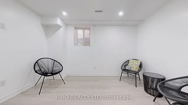 Additional property image - 36 Yarmouth St