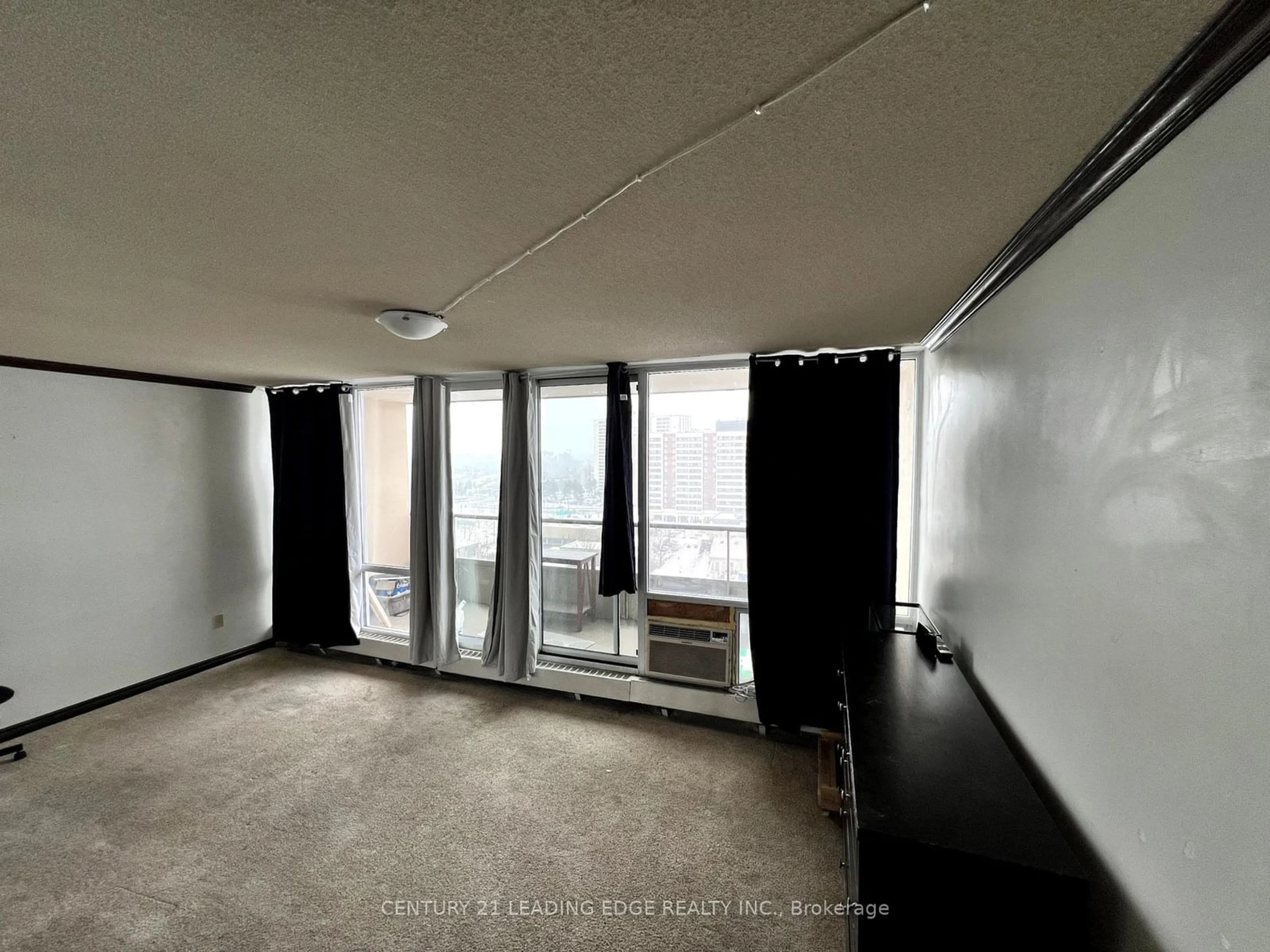 A pic of a room for 31 Four Winds Dr #913, Toronto Ontario M3J 1K9