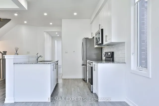 Additional property image - 1541 Rose Way