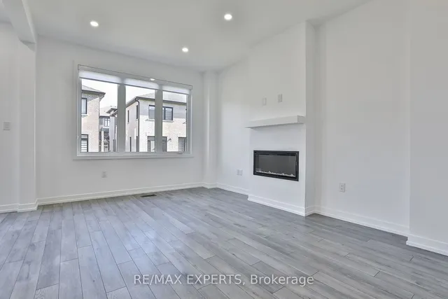Additional property image - 1541 Rose Way