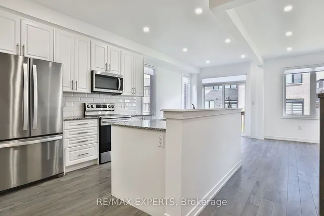 Additional property image - 1541 Rose Way
