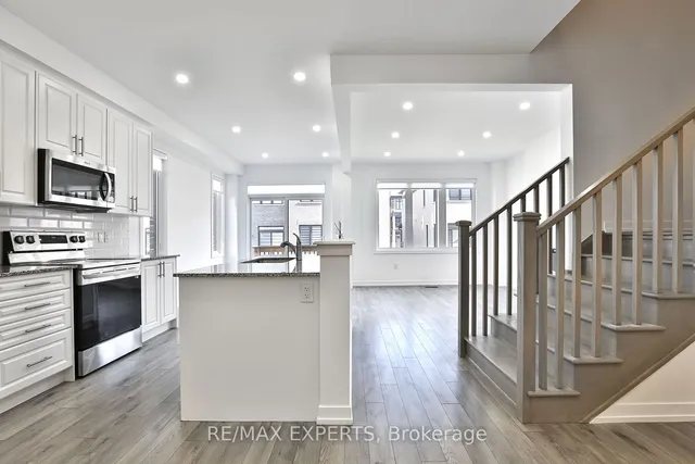 Additional property image - 1541 Rose Way