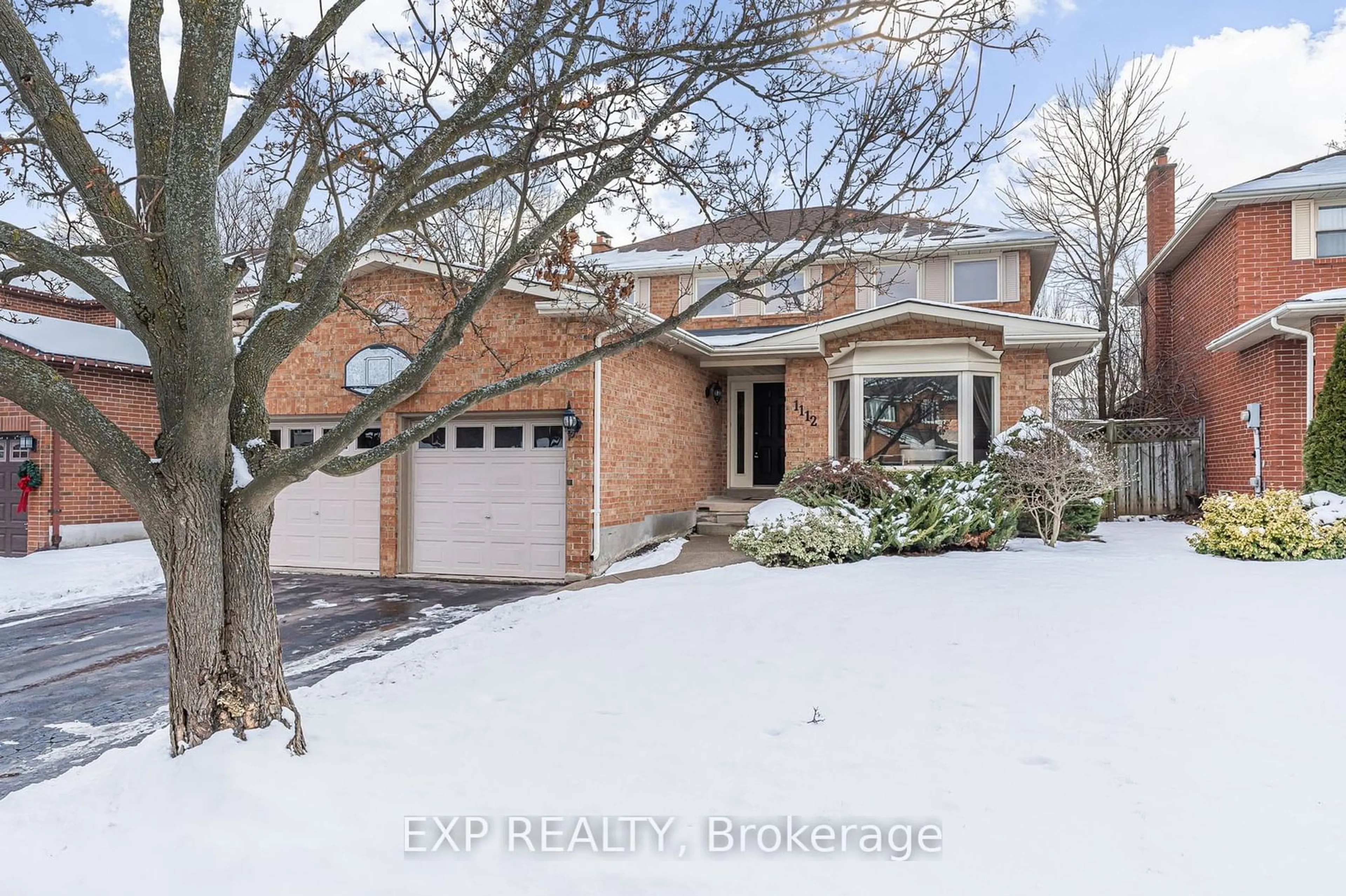 Home with brick exterior material, street for 1112 NOTLEY Cres, Oakville Ontario L6M 1H4