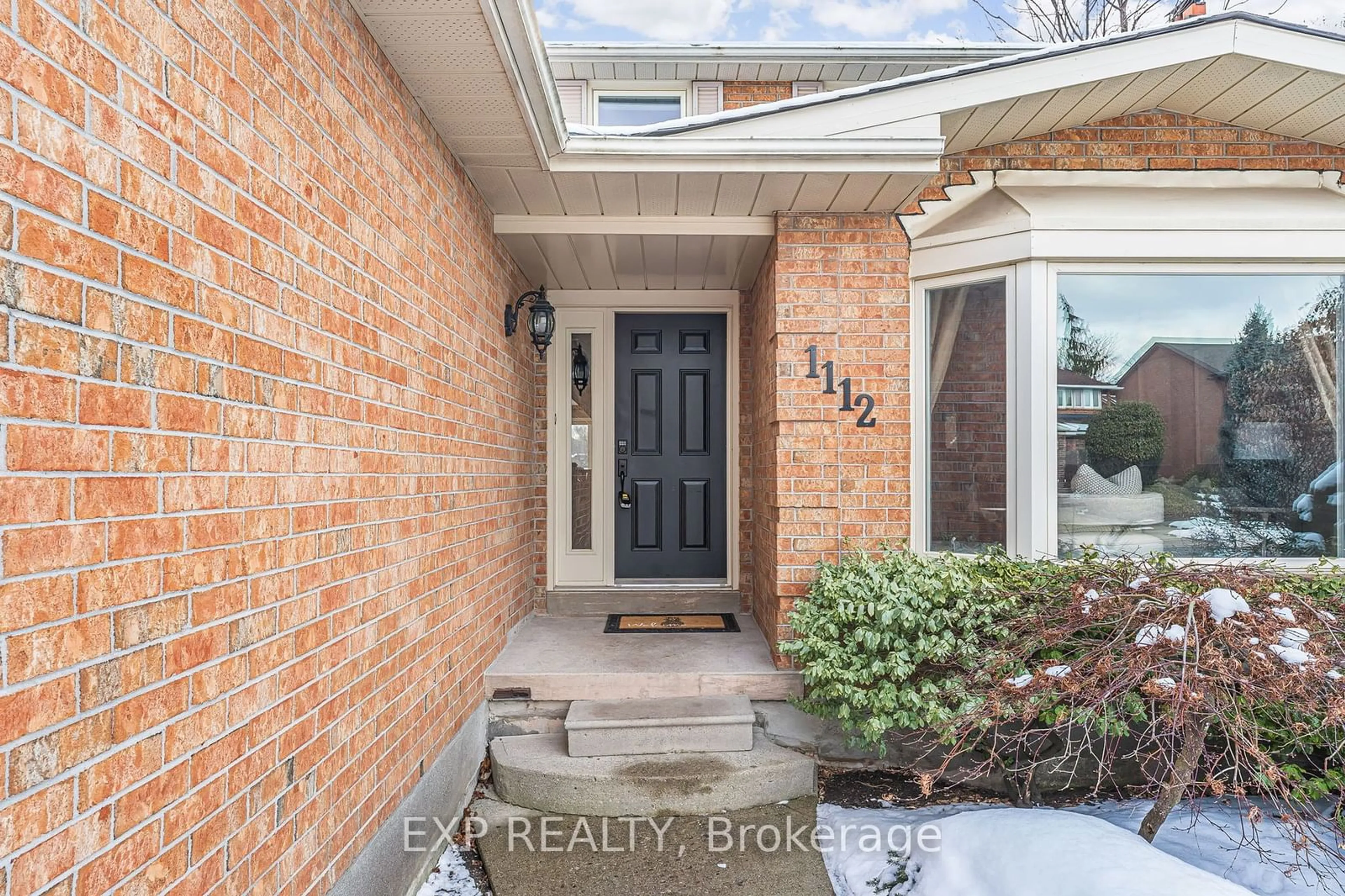 Home with brick exterior material, street for 1112 NOTLEY Cres, Oakville Ontario L6M 1H4