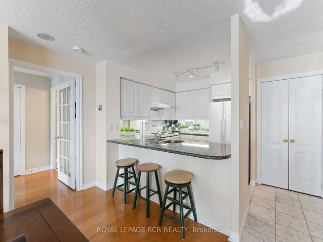 Additional property image - 2111 Lake Shore Blvd Unit 1116