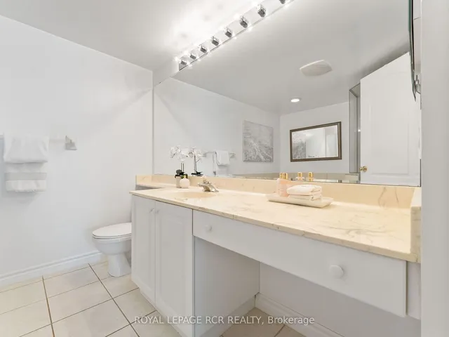 Additional property image - 2111 Lake Shore Blvd Unit 1116