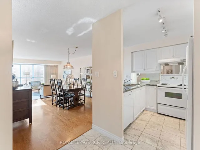 Additional property image - 2111 Lake Shore Blvd Unit 1116
