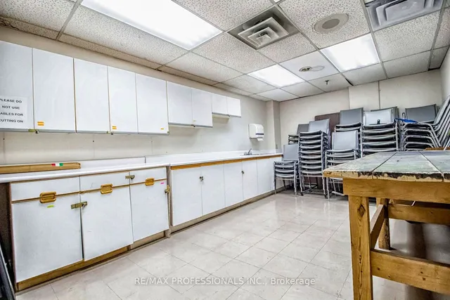 Additional image 4 of 20 Cherrytree Dr Unit 1408