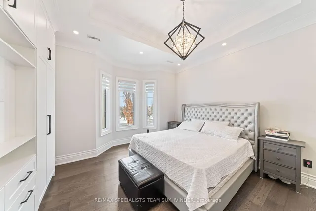 Additional property image - 4 Grafton Cres