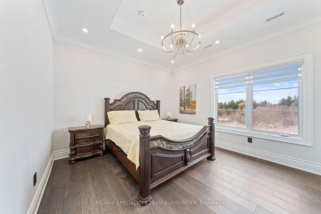 Additional property image - 4 Grafton Cres