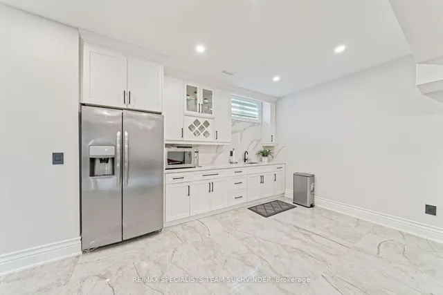 Additional property image - 4 Grafton Cres