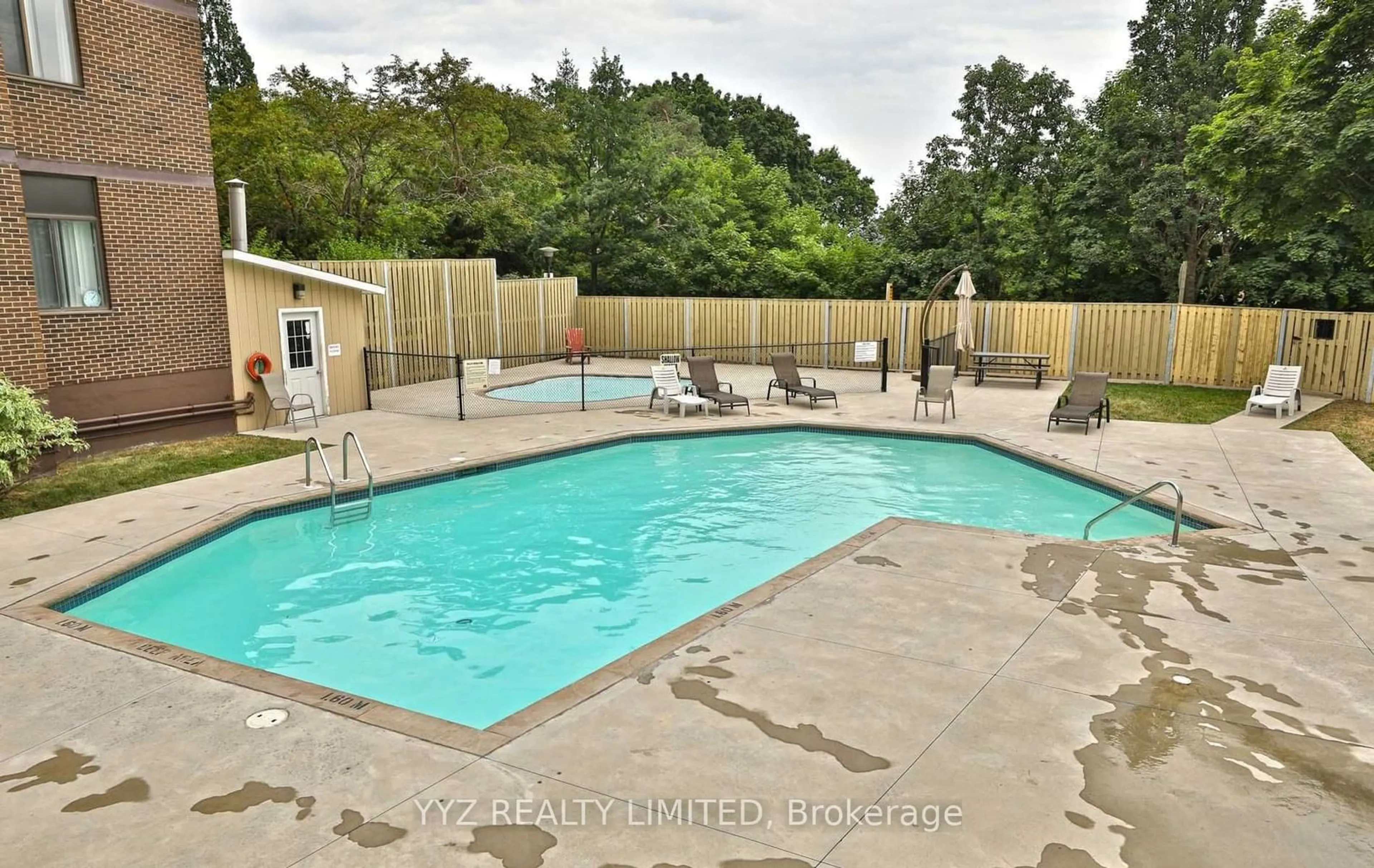 Pool for 2542 Argyle Rd #1105, Mississauga Ontario L5B 2H5