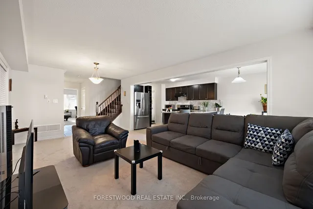 Additional property image - 93 Enford Cres