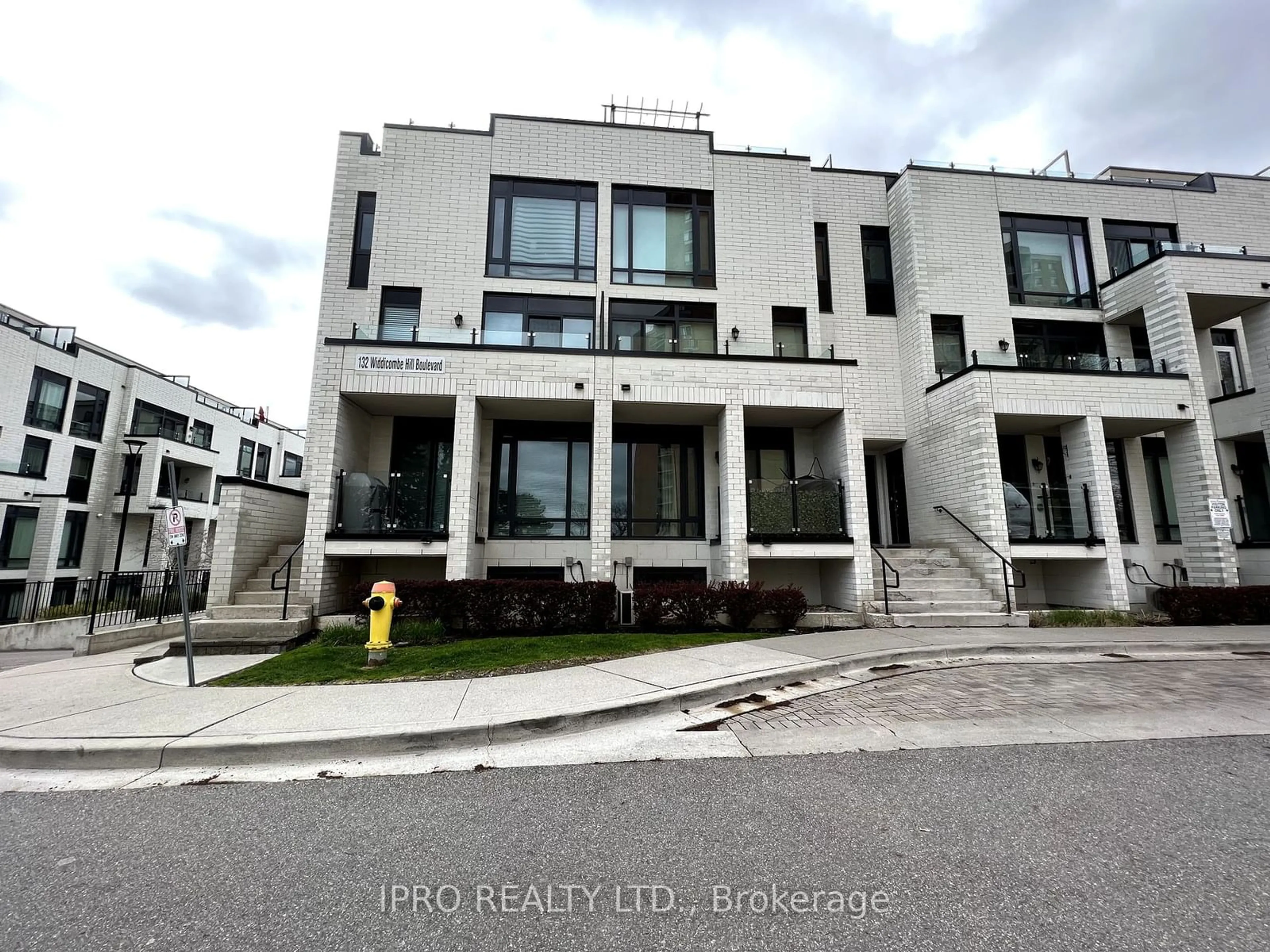 Unknown for 132 Widdicombe Hill Blvd #307, Toronto Ontario M9R 0A9