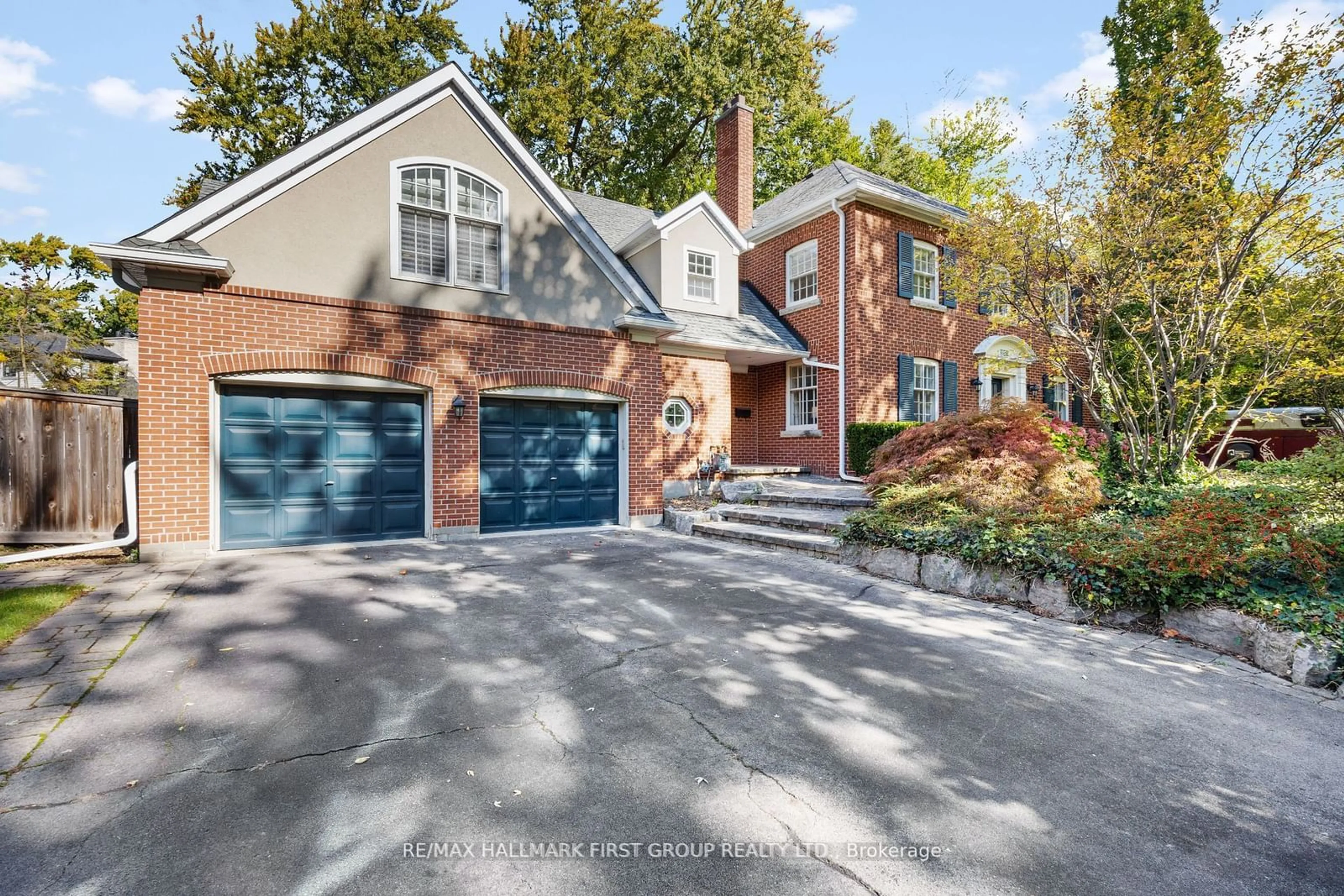 Home with brick exterior material, street for 257 Roseland Cres, Burlington Ontario L7N 1S4