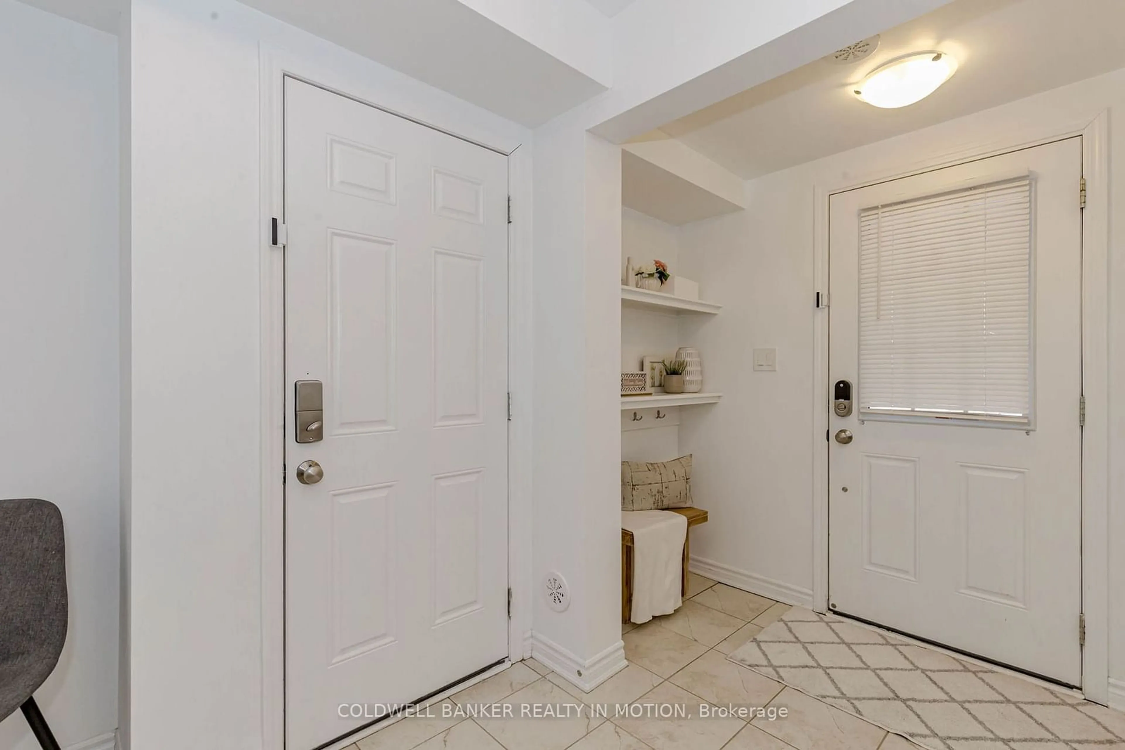 Indoor entryway for 1151 Duignan Cres, Milton Ontario L9E 1C3