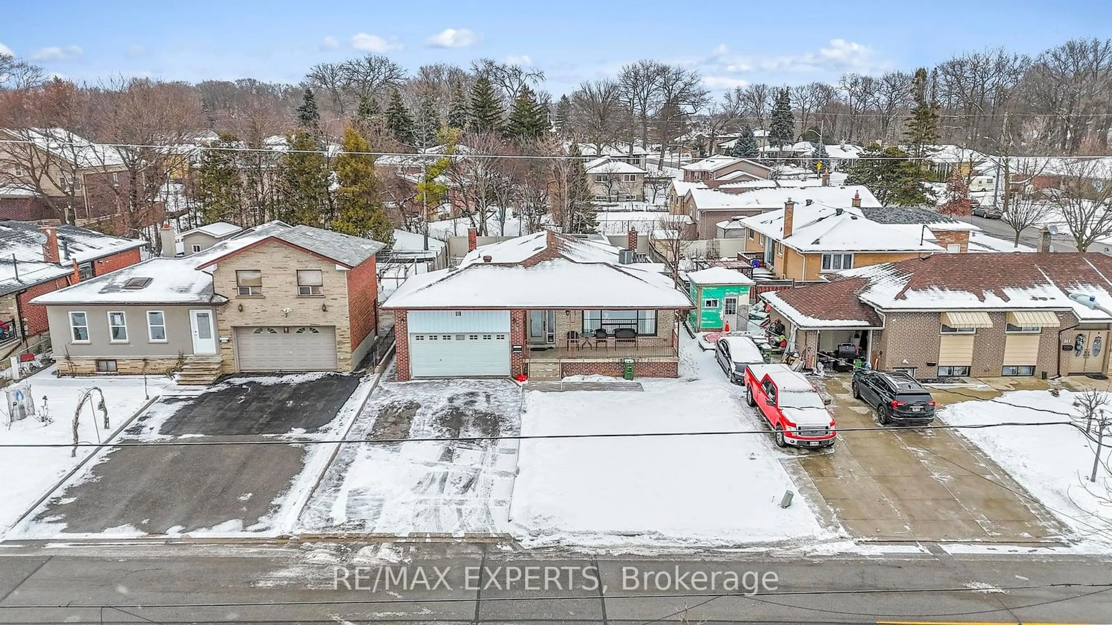 A pic from outside/outdoor area/front of a property/back of a property/a pic from drone, street for 5 Troutbrooke Dr, Toronto Ontario M3M 1S4