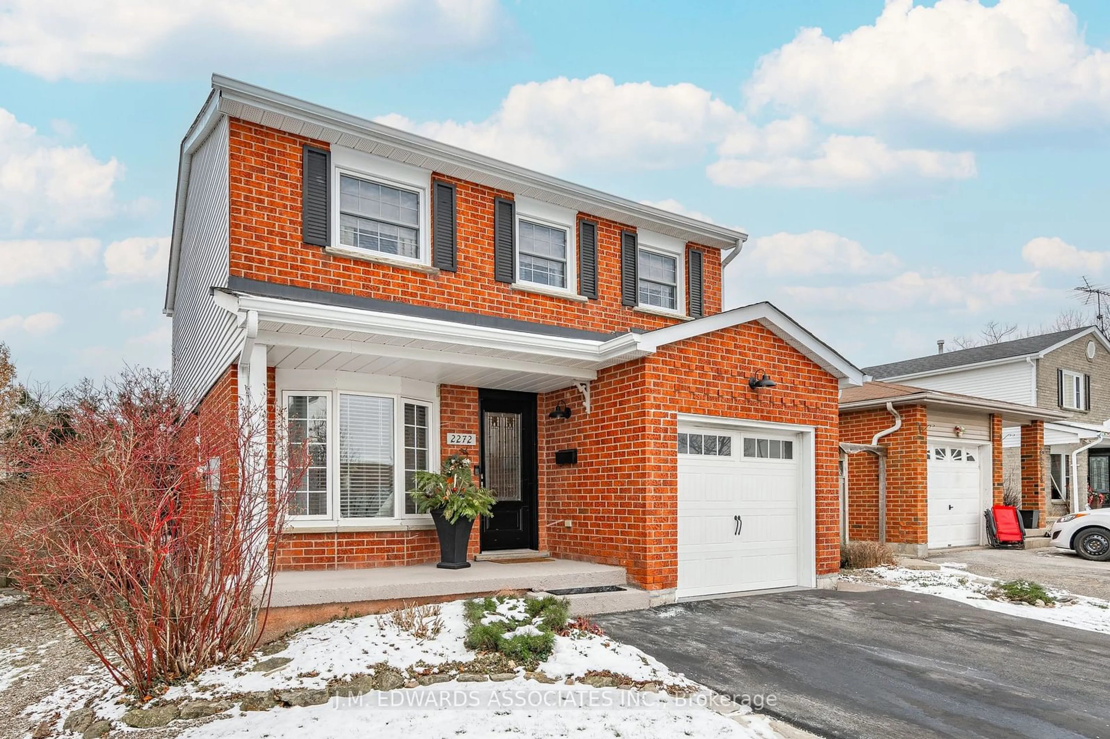 Home with brick exterior material, street for 2272 Headon Forest Dr, Burlington Ontario L7M 3G9