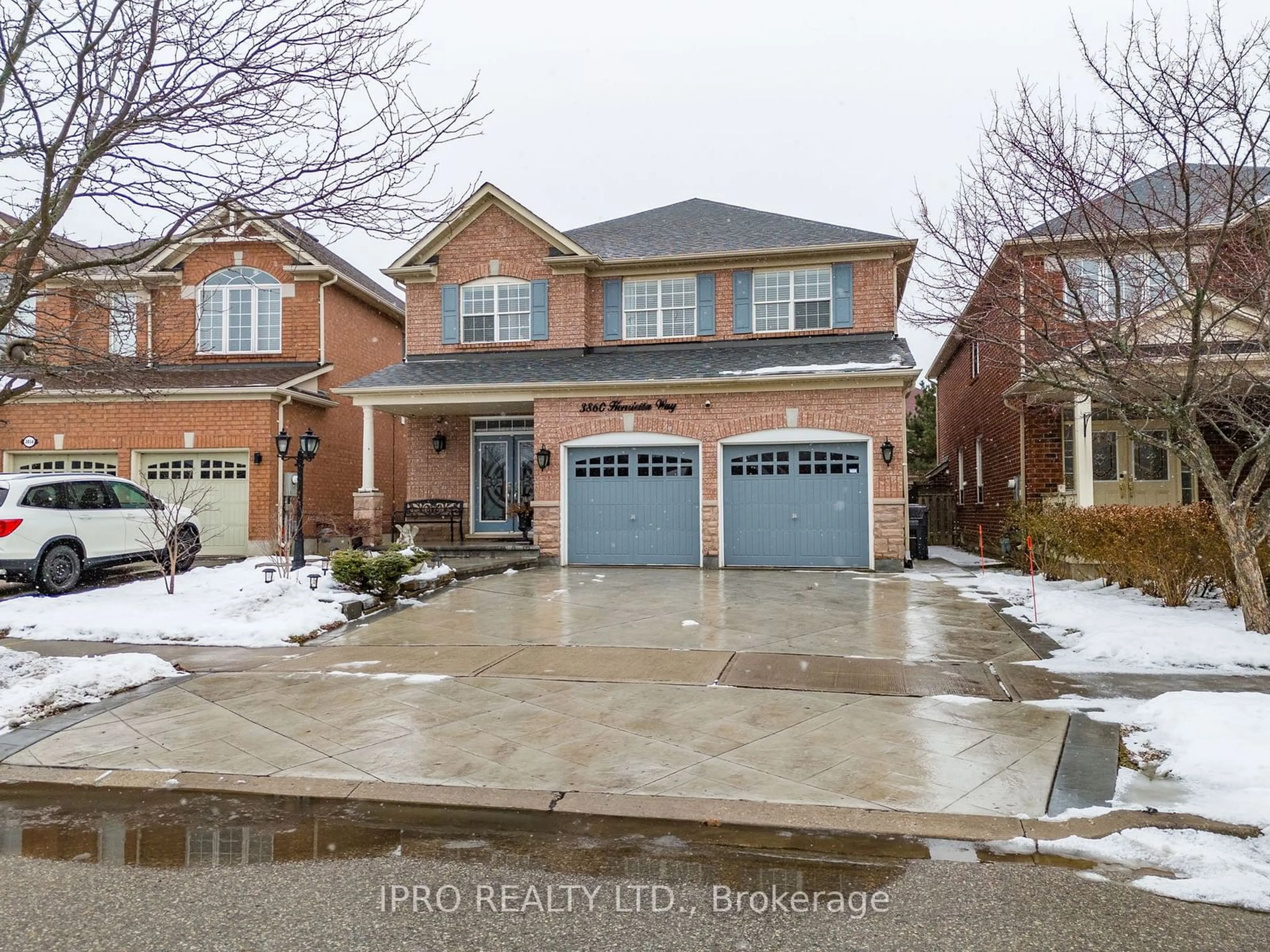 Home with brick exterior material, street for 3860 Henrietta Way, Mississauga Ontario L5M 7Y4