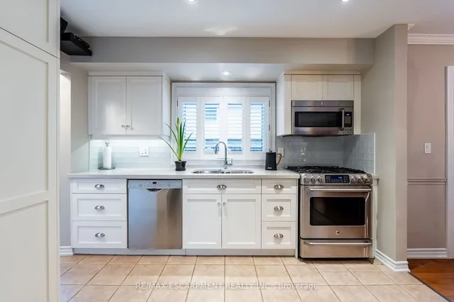 Additional property image - 3237 Woodward Ave