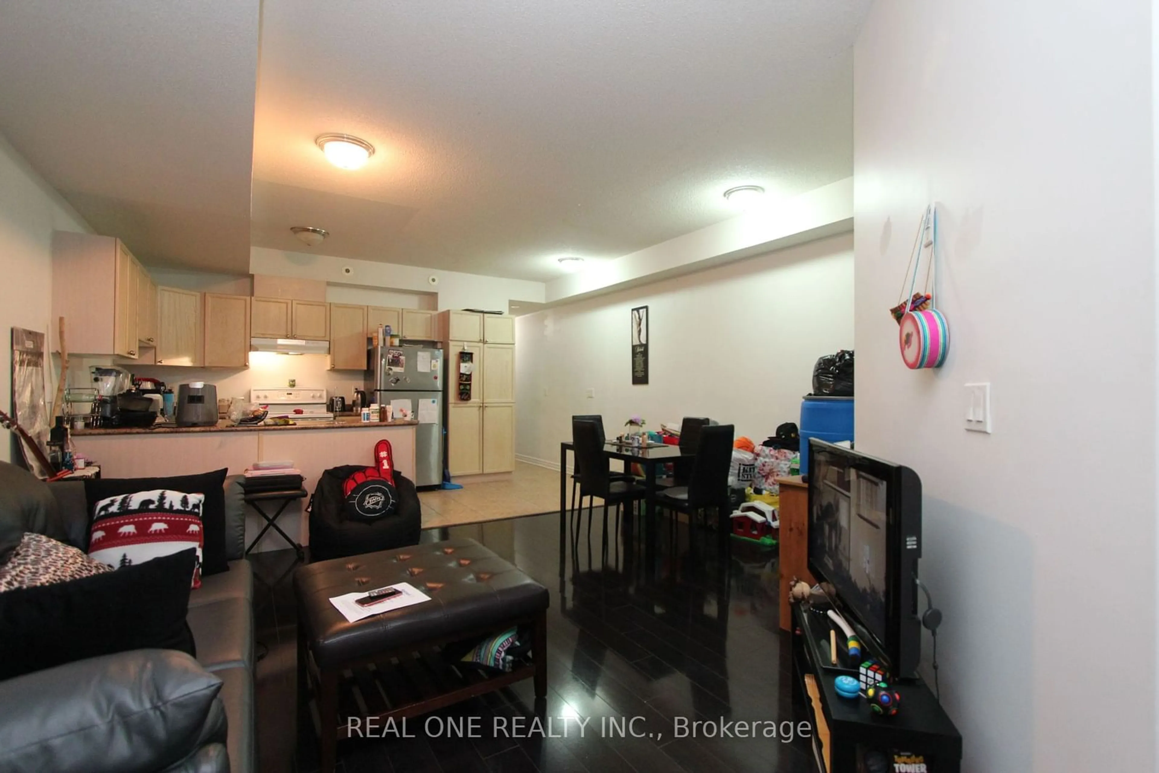 A pic of a room for 38 Gibson Ave #11, Toronto Ontario M9N 0A5