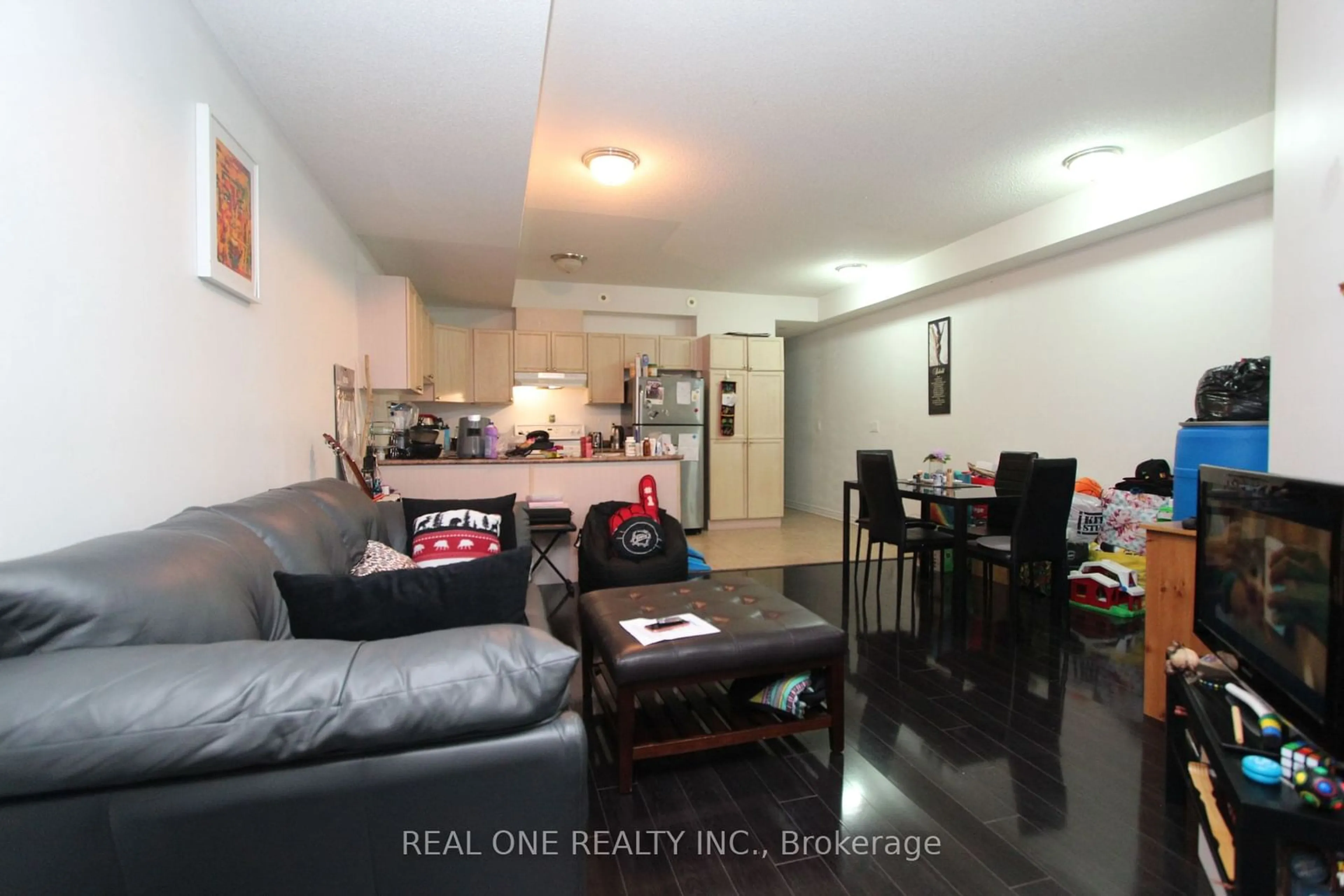 A pic of a room for 38 Gibson Ave #11, Toronto Ontario M9N 0A5