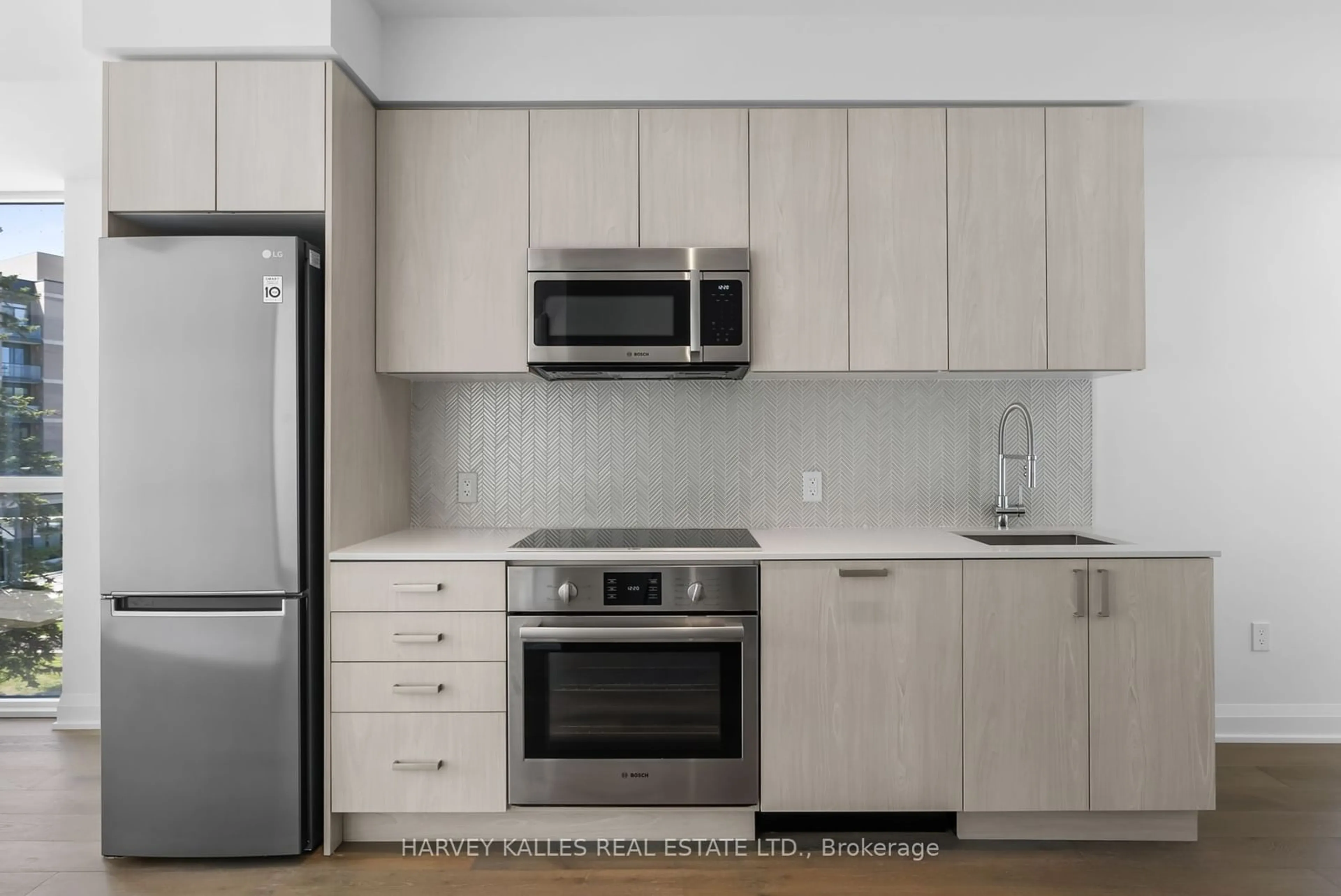 Standard kitchen, wood/laminate floor for 293 The Kingsway #305, Toronto Ontario M9A 3A9