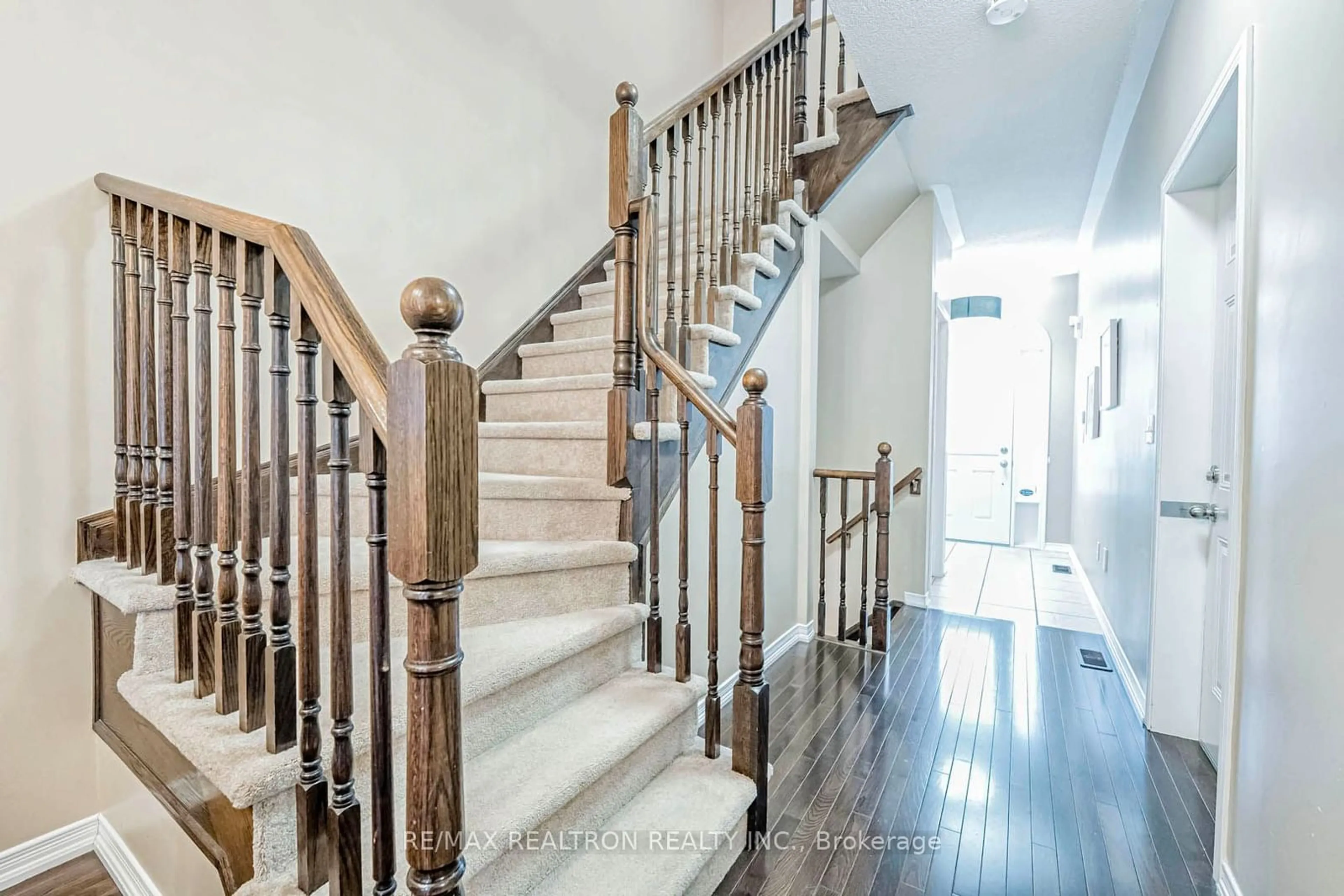 Stairs for 651 Farmstead Dr #47, Milton Ontario L9T 7W2