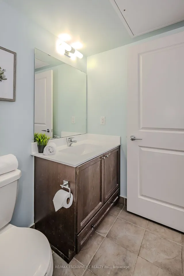 Additional property image - 1185 The Queensway Unit 112