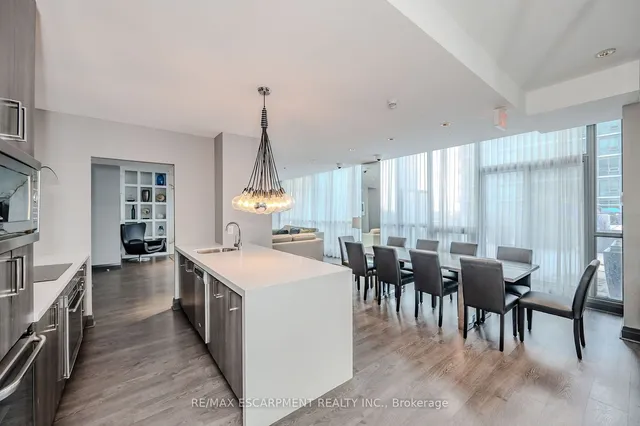 Additional property image - 1185 The Queensway Unit 112