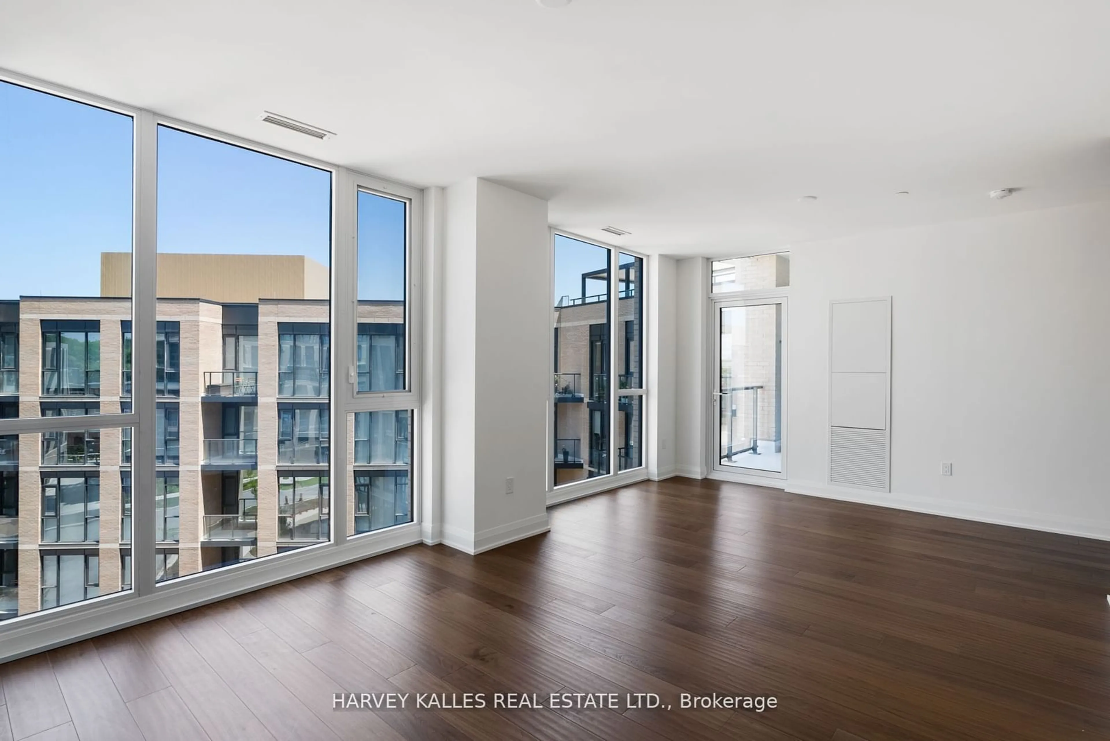 Indoor foyer for 293 The Kingsway #620, Toronto Ontario M9A 3C8