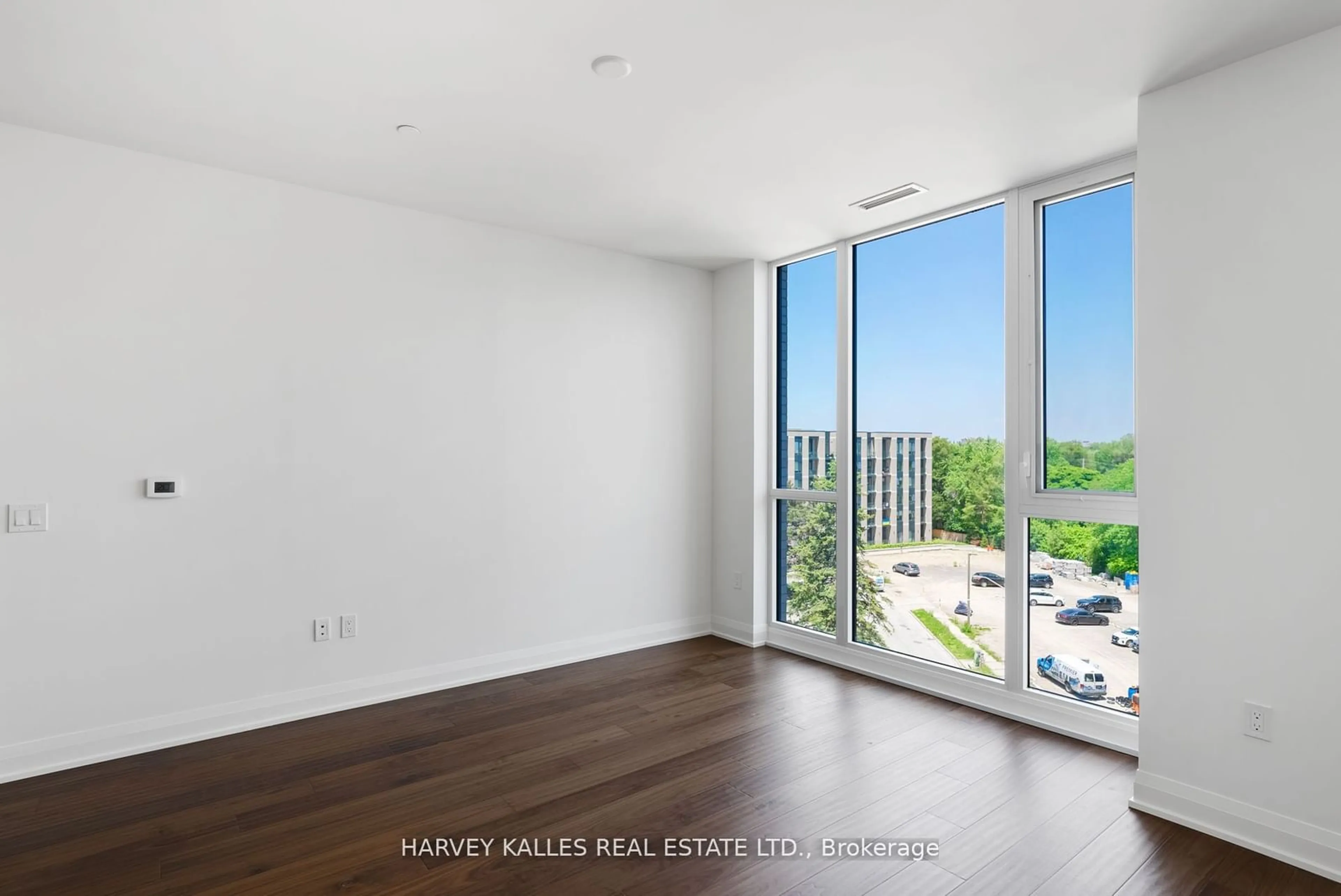 A pic of a room for 293 The Kingsway #620, Toronto Ontario M9A 3C8