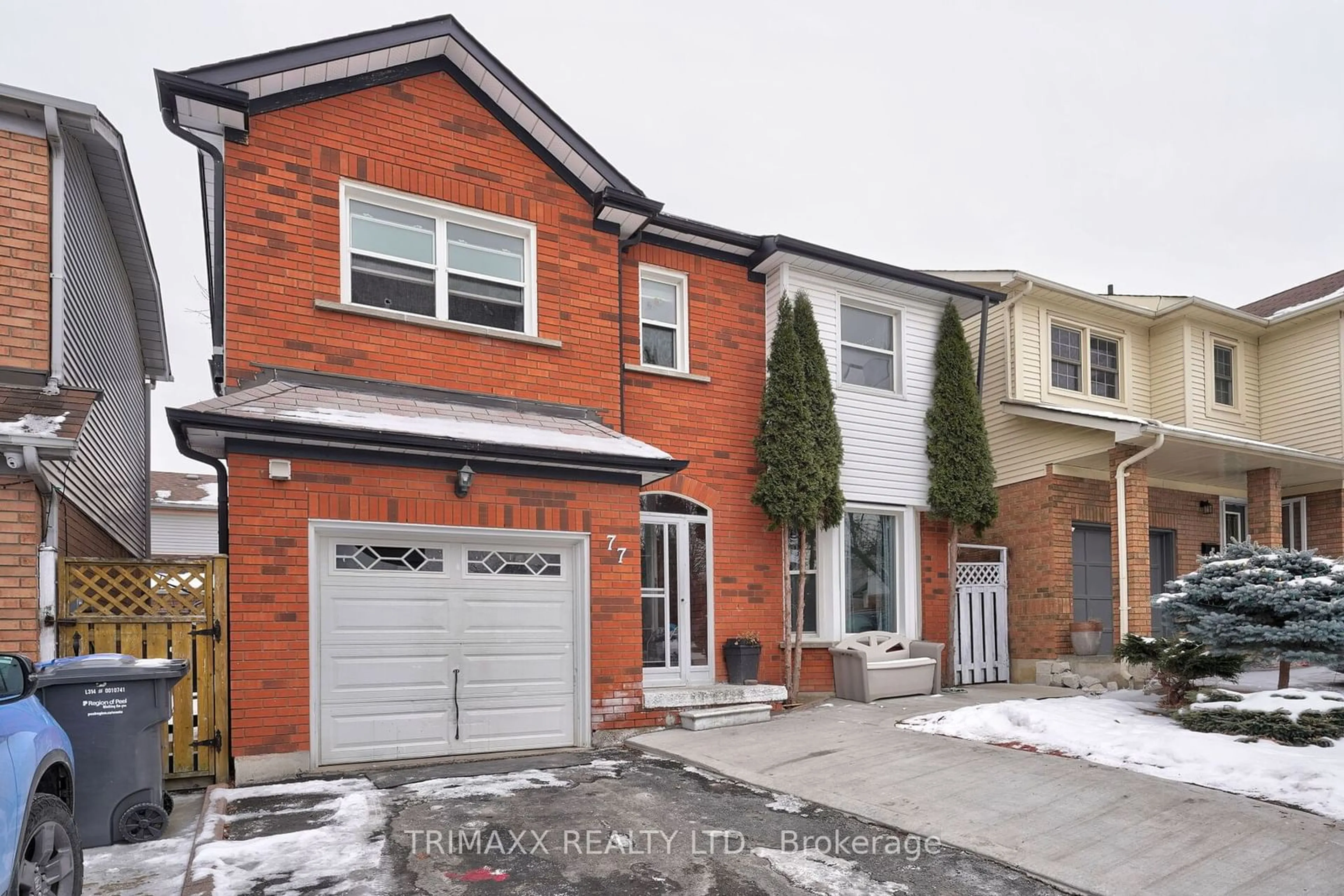 Home with brick exterior material, street for 77 Stoneledge Circ, Brampton Ontario L6R 1G8