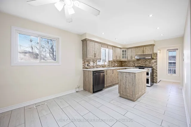 Additional property image - 307 Royal Salisbury Way